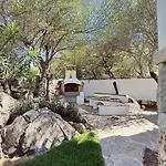 Degli Artisti Villa *